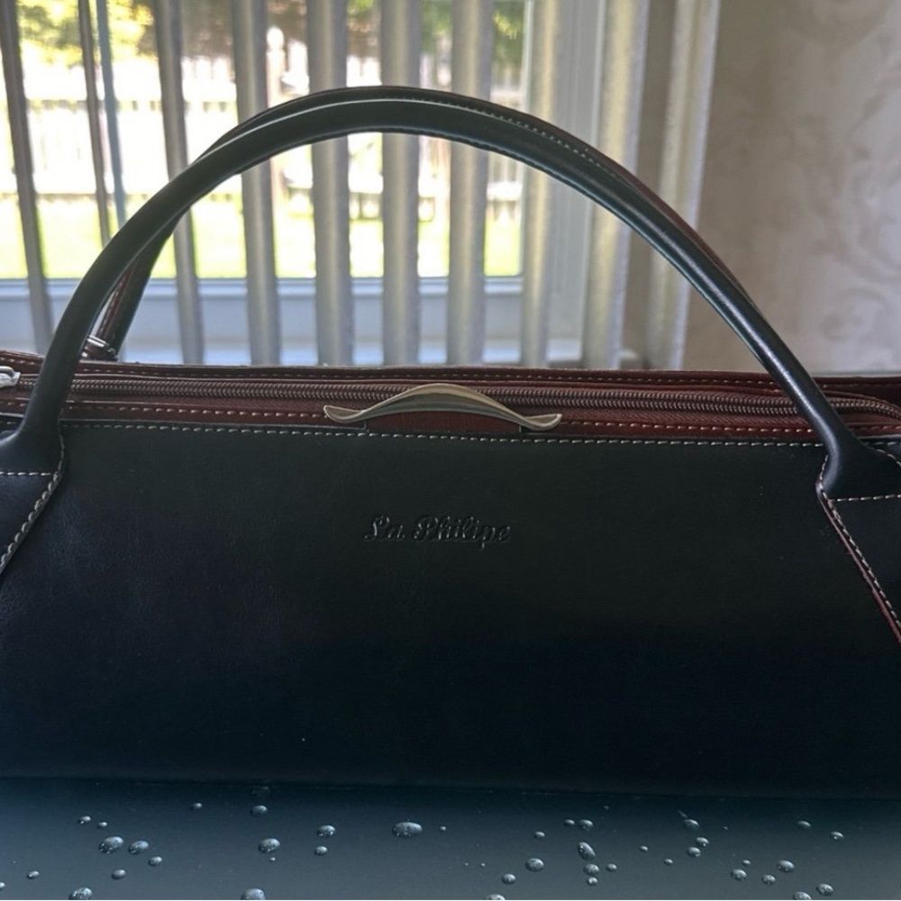 Gorgeous brown purse brand new